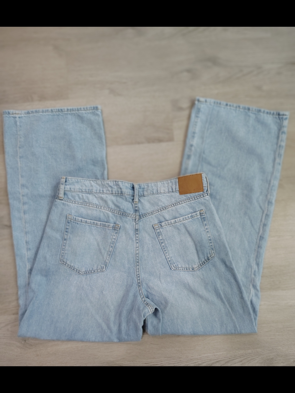 Aeropostale Pale Blue Wide-Leg Jeans. Size 12 Waist - 32 Inches - Picture 3 of 10